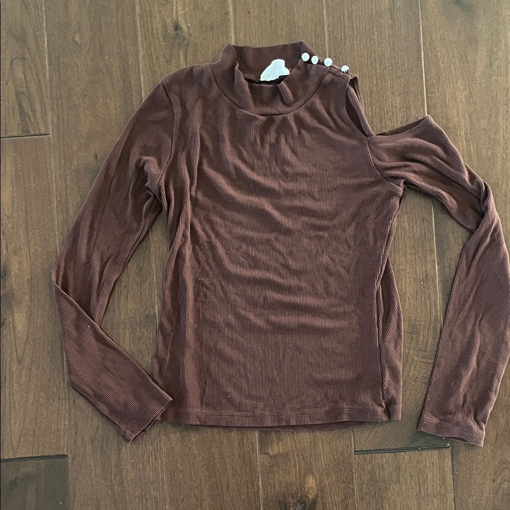 LNA Brown Ribbed Cold-Shoulder Long Sleeve Top with Shoulder Buttons